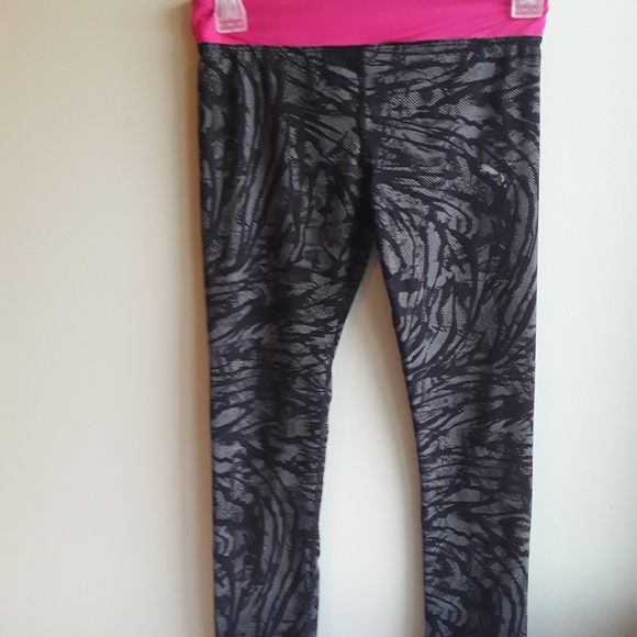 Puma Girls pink and silver pant/leggings L - Picture 1 of 11